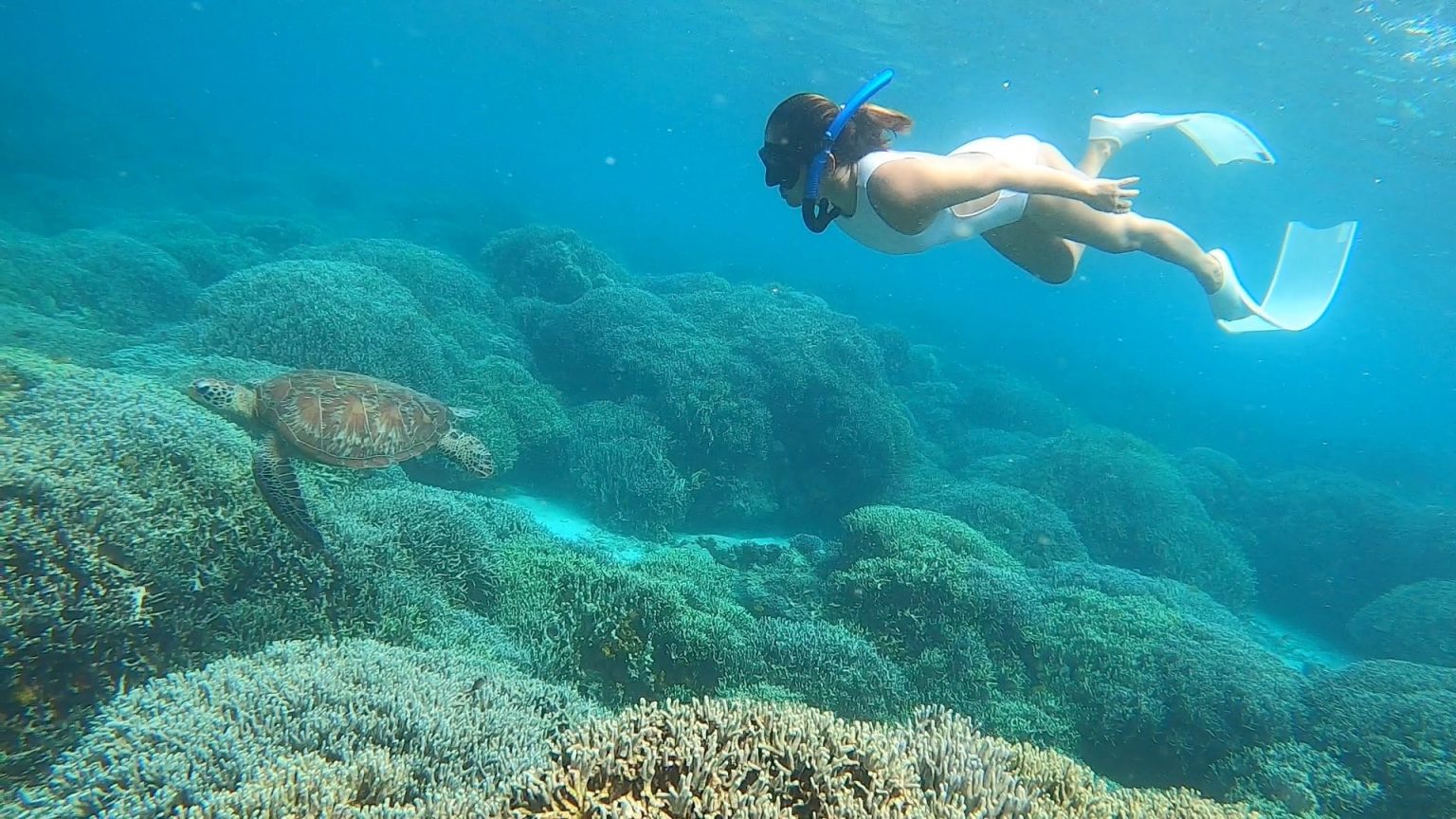Top 13 Best Water Activities To Do in Boracay Go Around Philippines